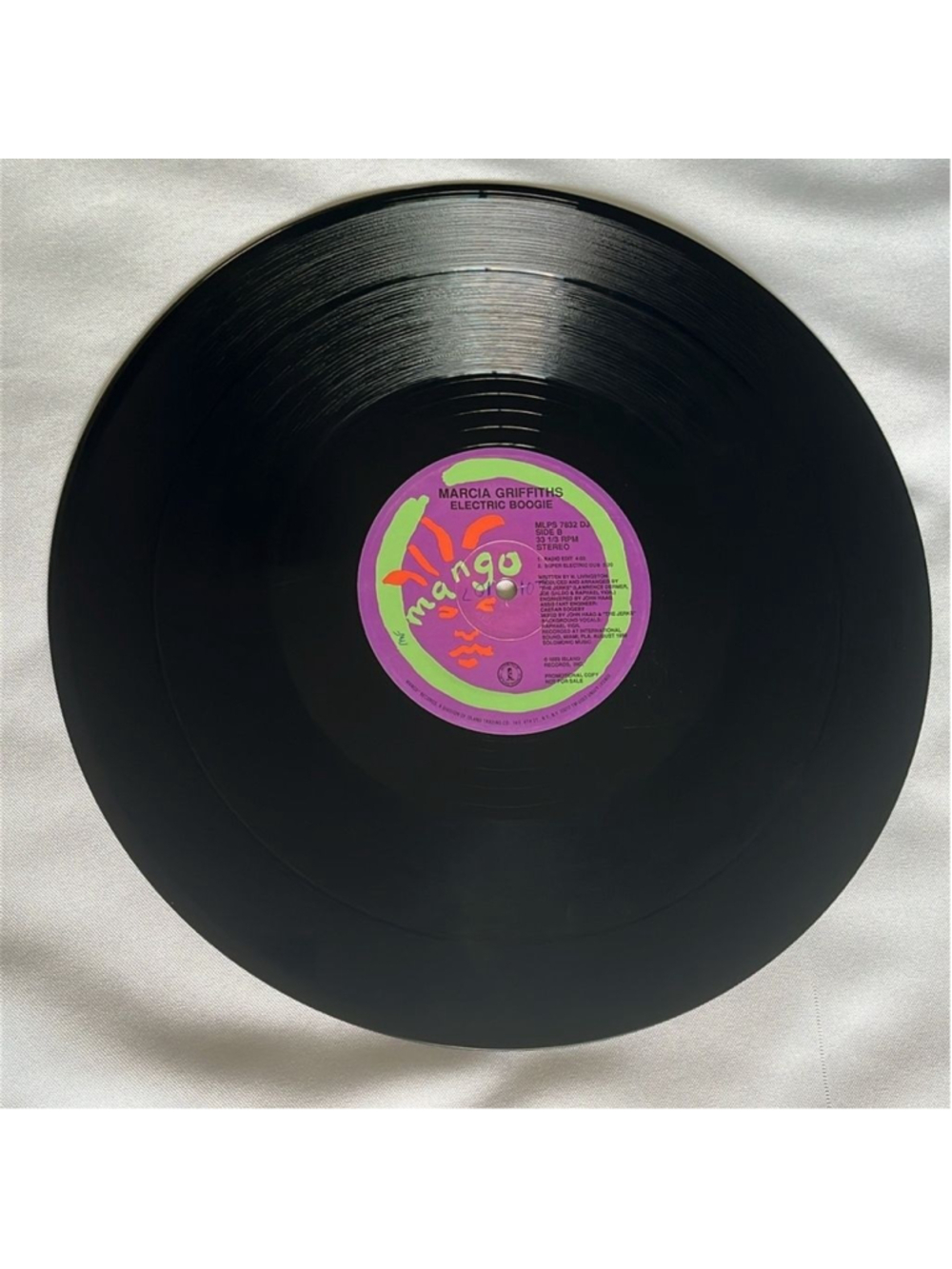 MARCIA GRIFFITHS – "ELECTRIC BOOGIE" VINYL RECORD - Picture 4 of 4